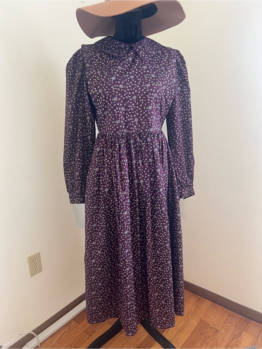 Women's Purple Prairie Floral Long-Sleeve Midi Dress
